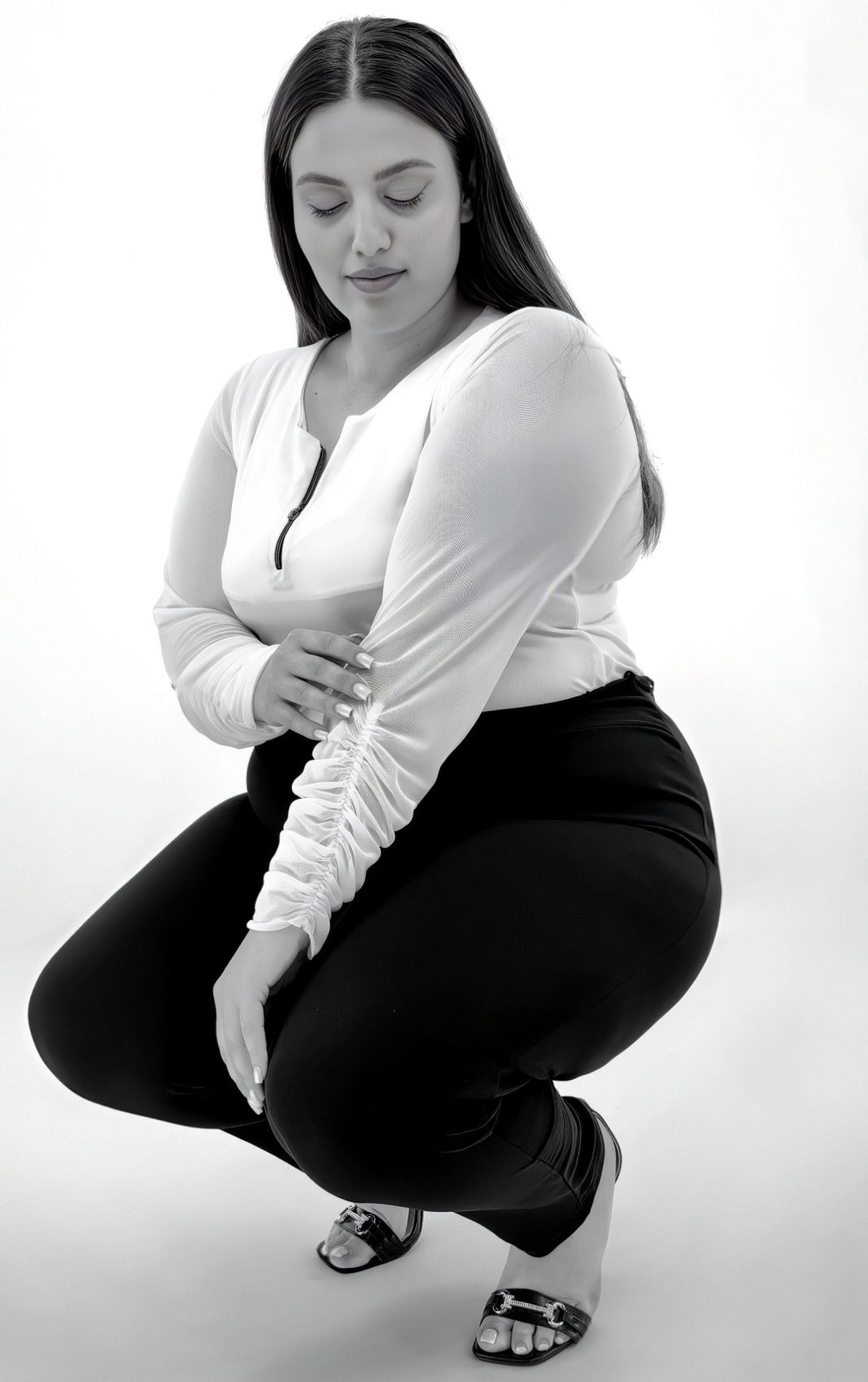 Plus size λευκή μπλούζα με φερμουάρ