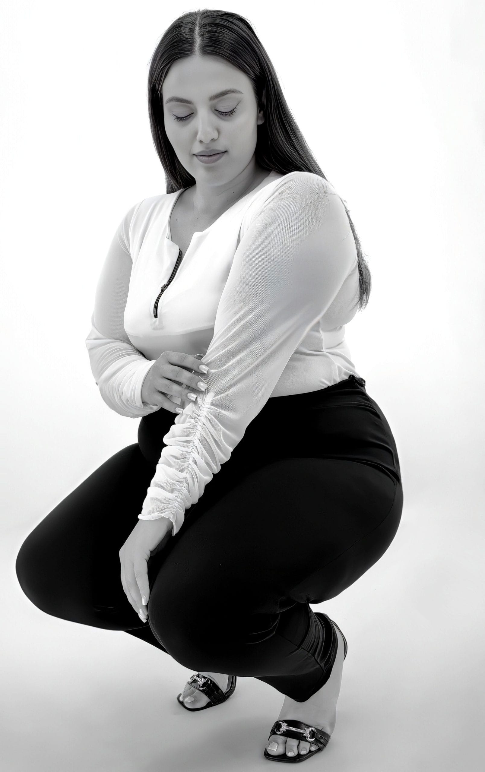 Plus size λευκή μπλούζα με φερμουάρ