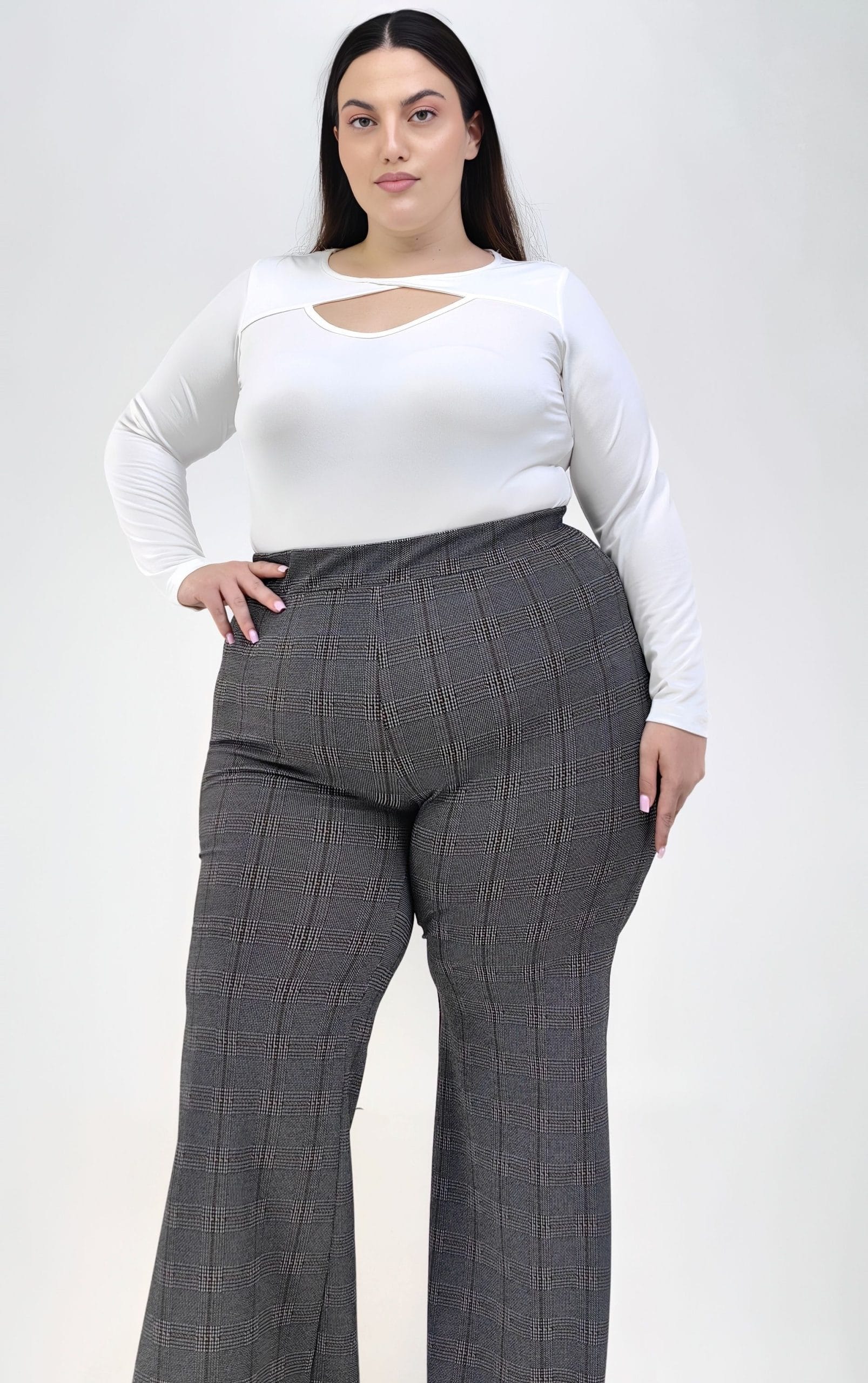 Plus size εκρού μακρυμάνικη μπλούζα με cut out