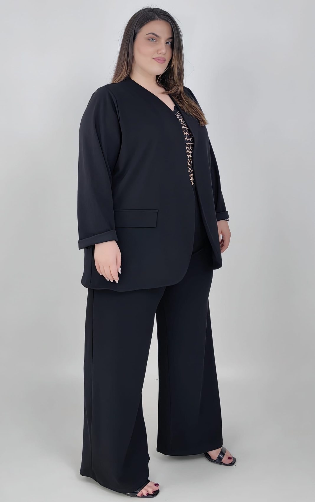 Plus Size μαύρη ζακέτα από κρεπ