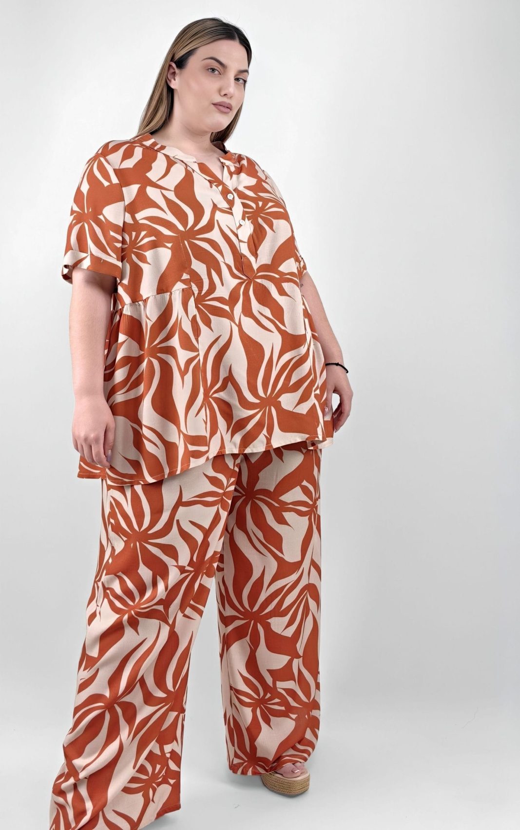 Plus Size Μπλούζα τερακότα Φλοράλ