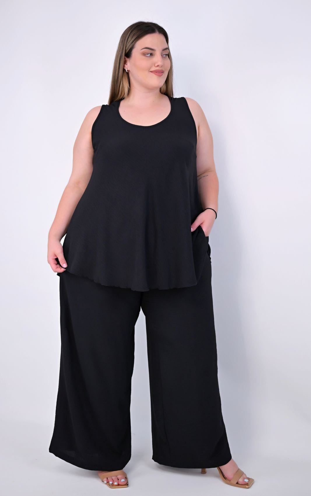 Plus Size Αμάνικη Μπλούζα Μαύρη Αλφα Γραμμή | PsX Fashion