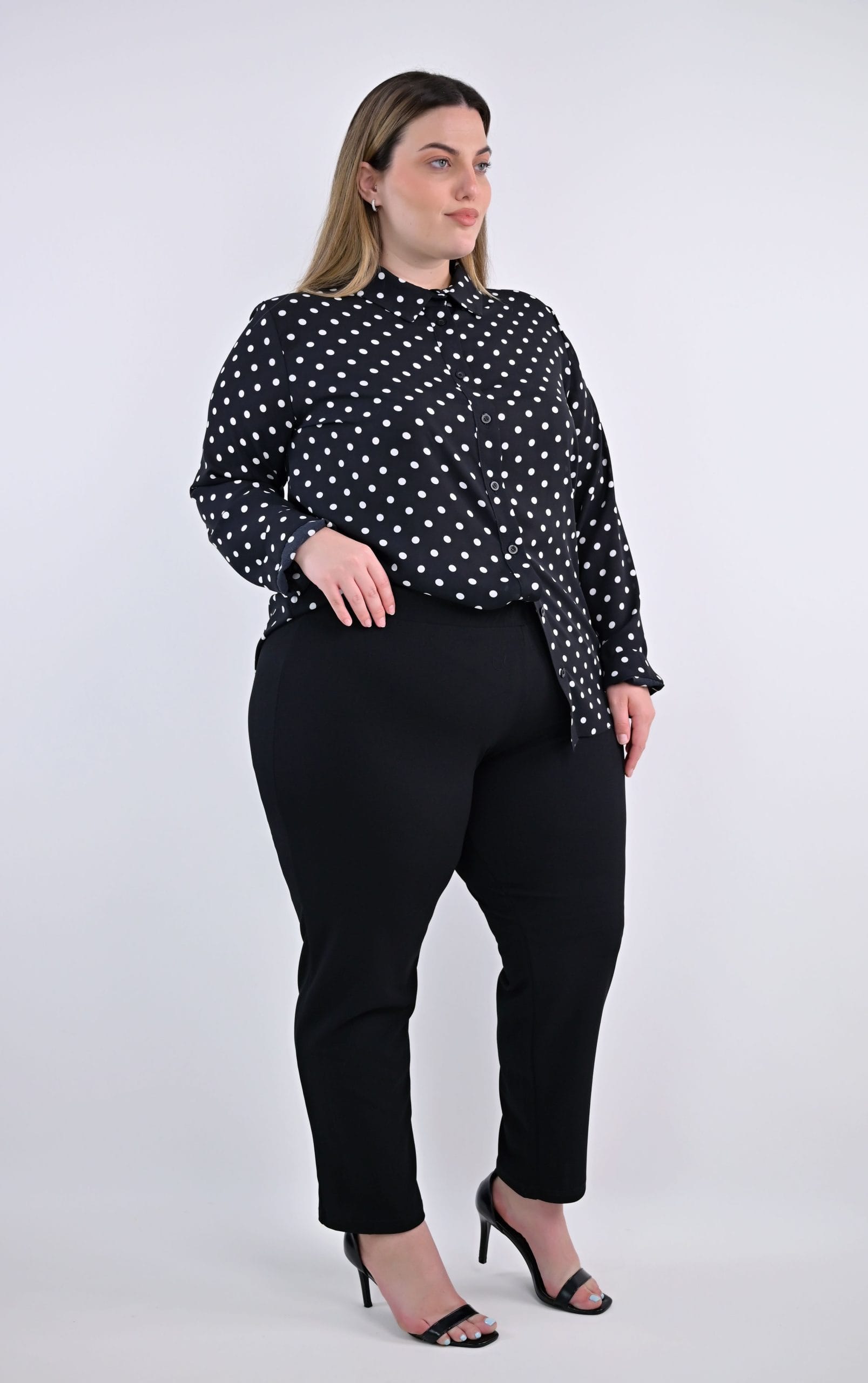 Plus size μαύρο παντελονοκολάν