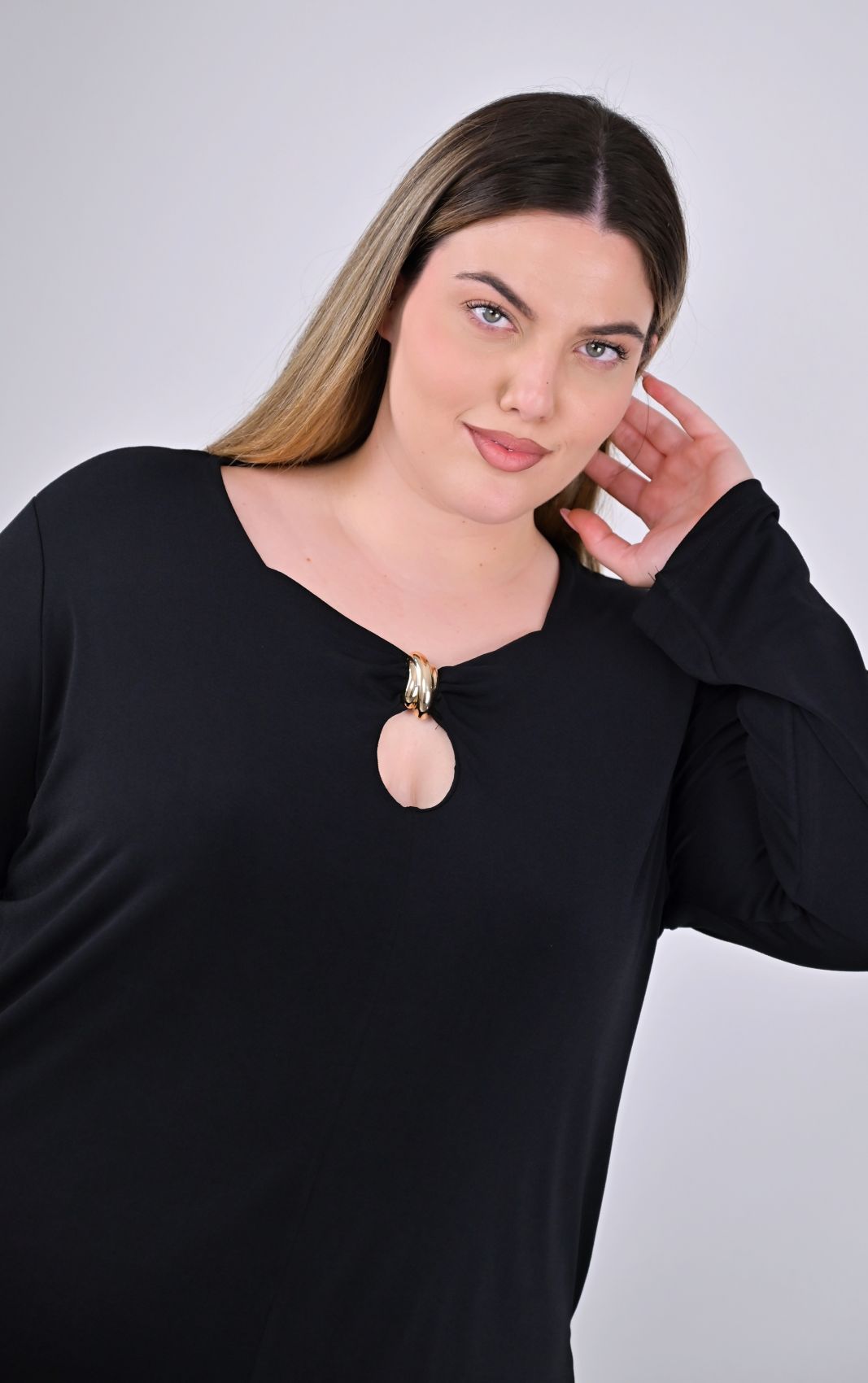Plus Size Μαύρη Μπλούζα με Μεταλλική Λεπτομέρεια | PsX