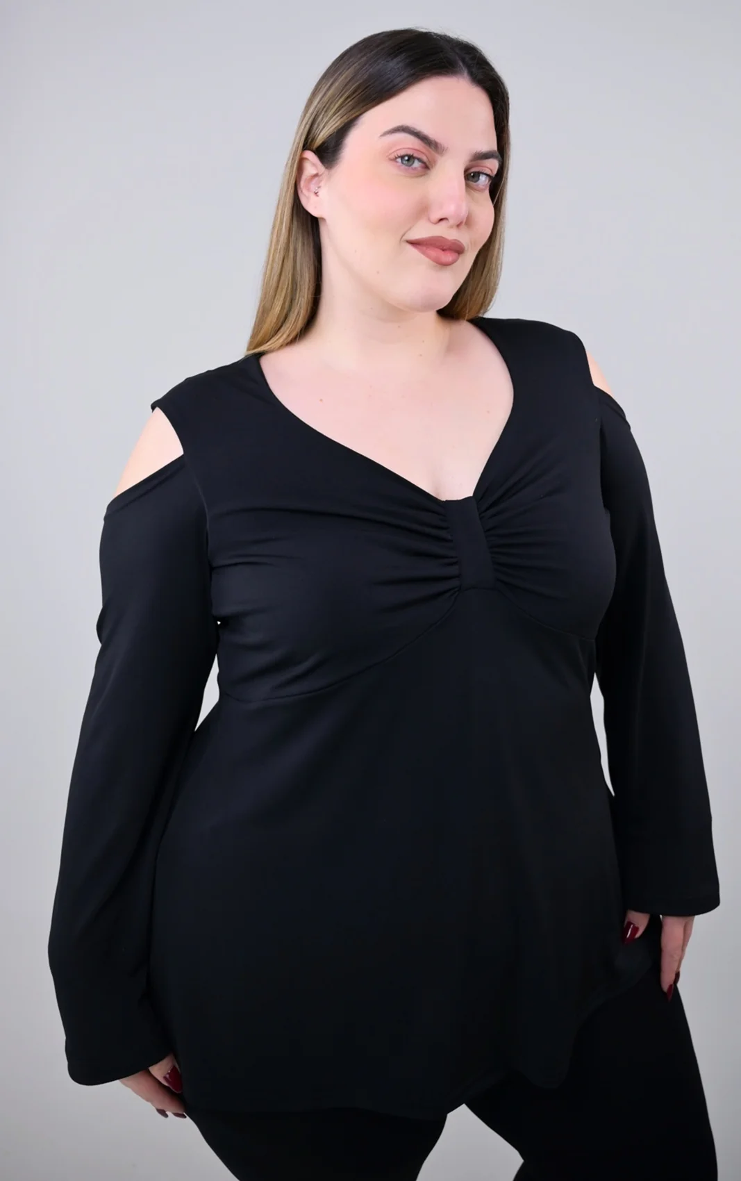 Plus Size Μαύρη Μπλούζα με Ανοιχτούς Ώμους | PsX Fashion