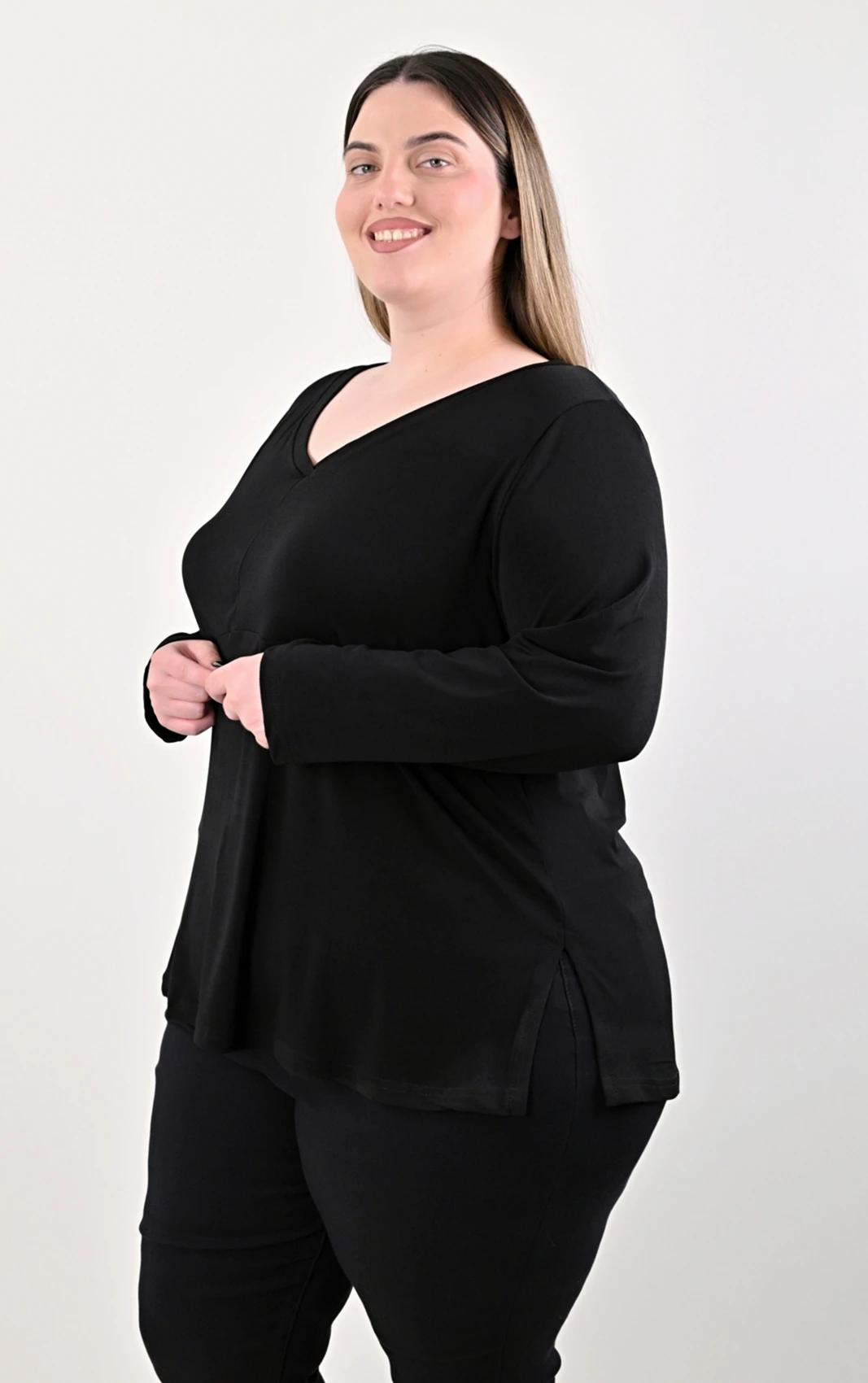 Plus Size Μαύρη Μπλούζα V | PsX Fashion