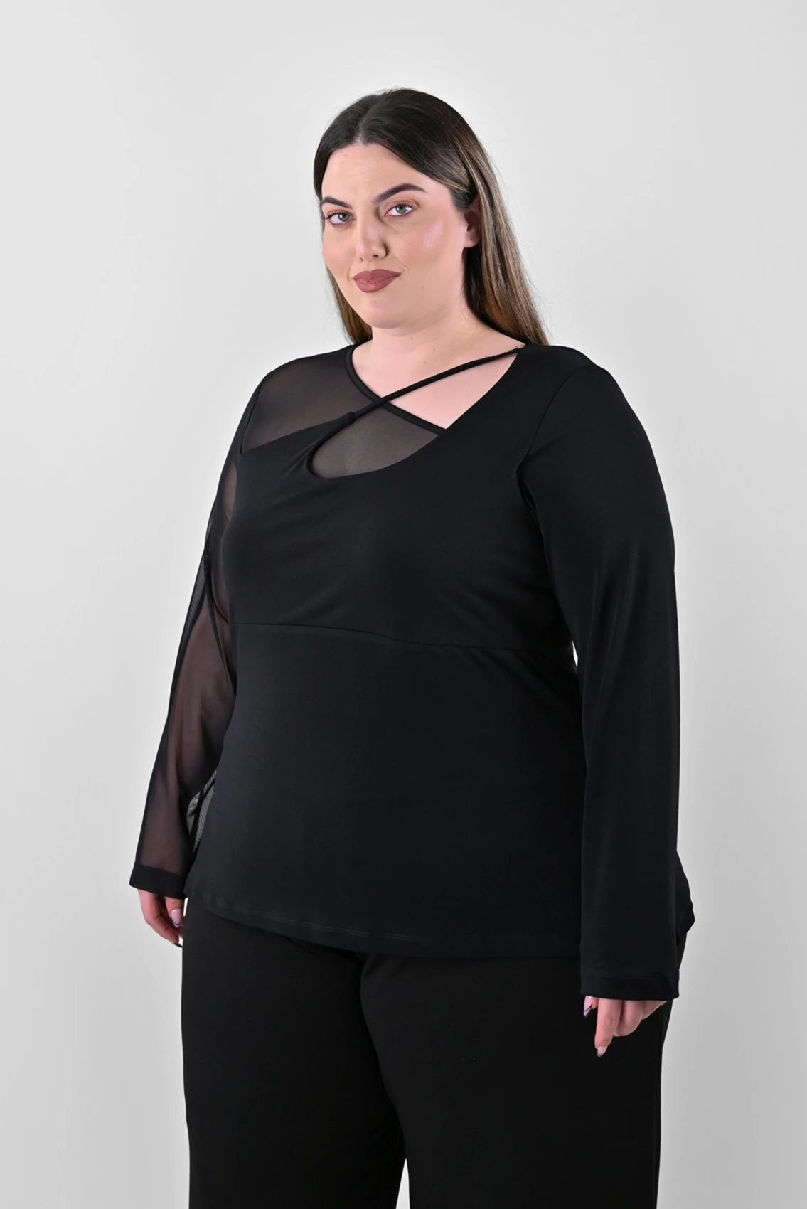 Plus Size Ασύμμετρη Μαύρη Μπλούζα | PsX Fashion