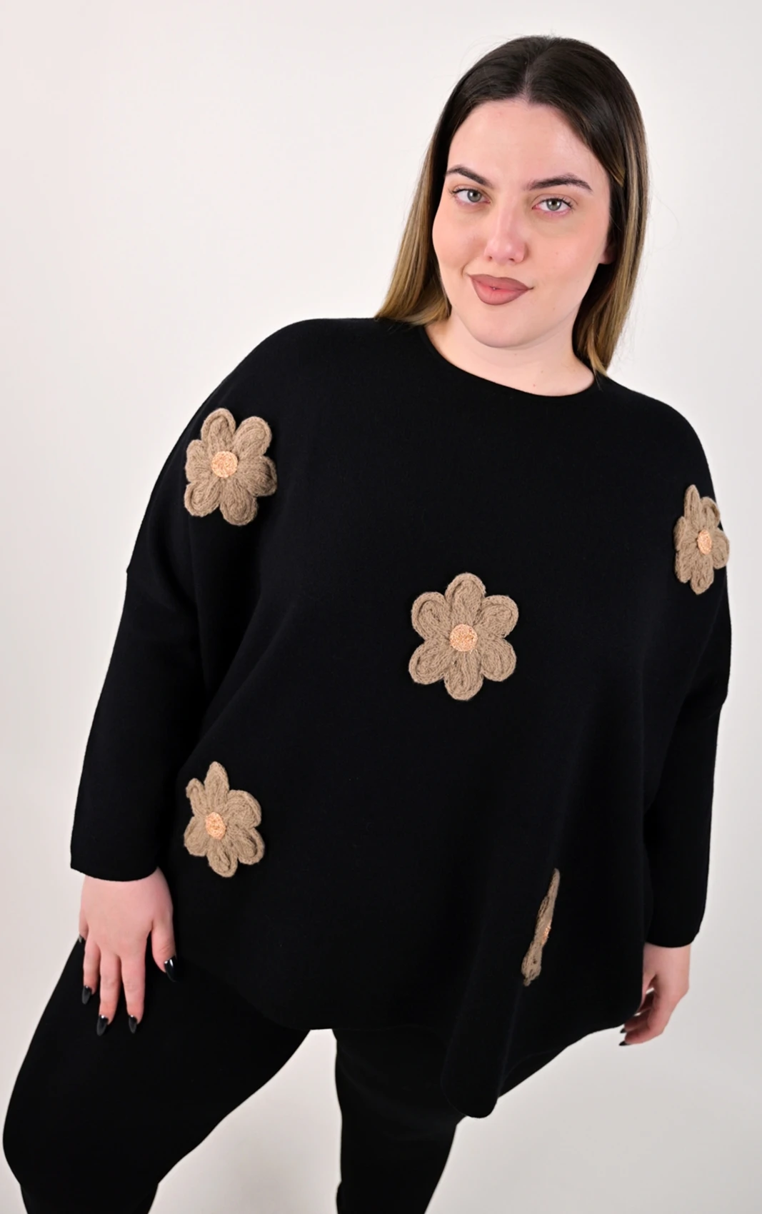 Plus Size Μπλούζα με Ανάγλυφα Λουλούδια | PsX Fashion