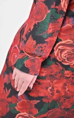 Midi Φόρεμα σε Άνετη Γραμμή με Κόκκινο Floral Print - Image 6